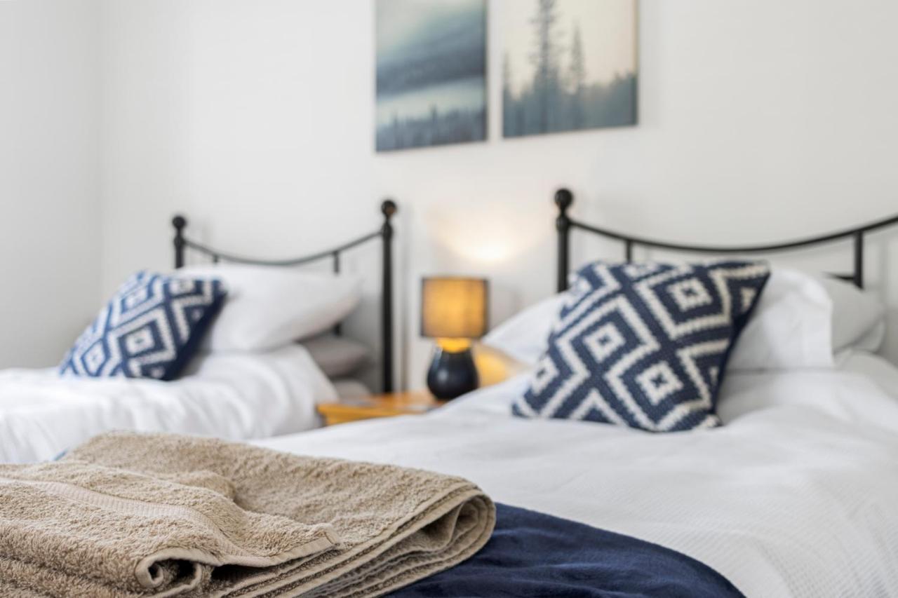 A Modern And Cosy Apartment Just Yards From Brixham'S Bustling Harbourside Exterior photo